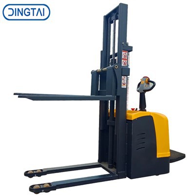 کھڑے الیکٹرک اسٹیکر